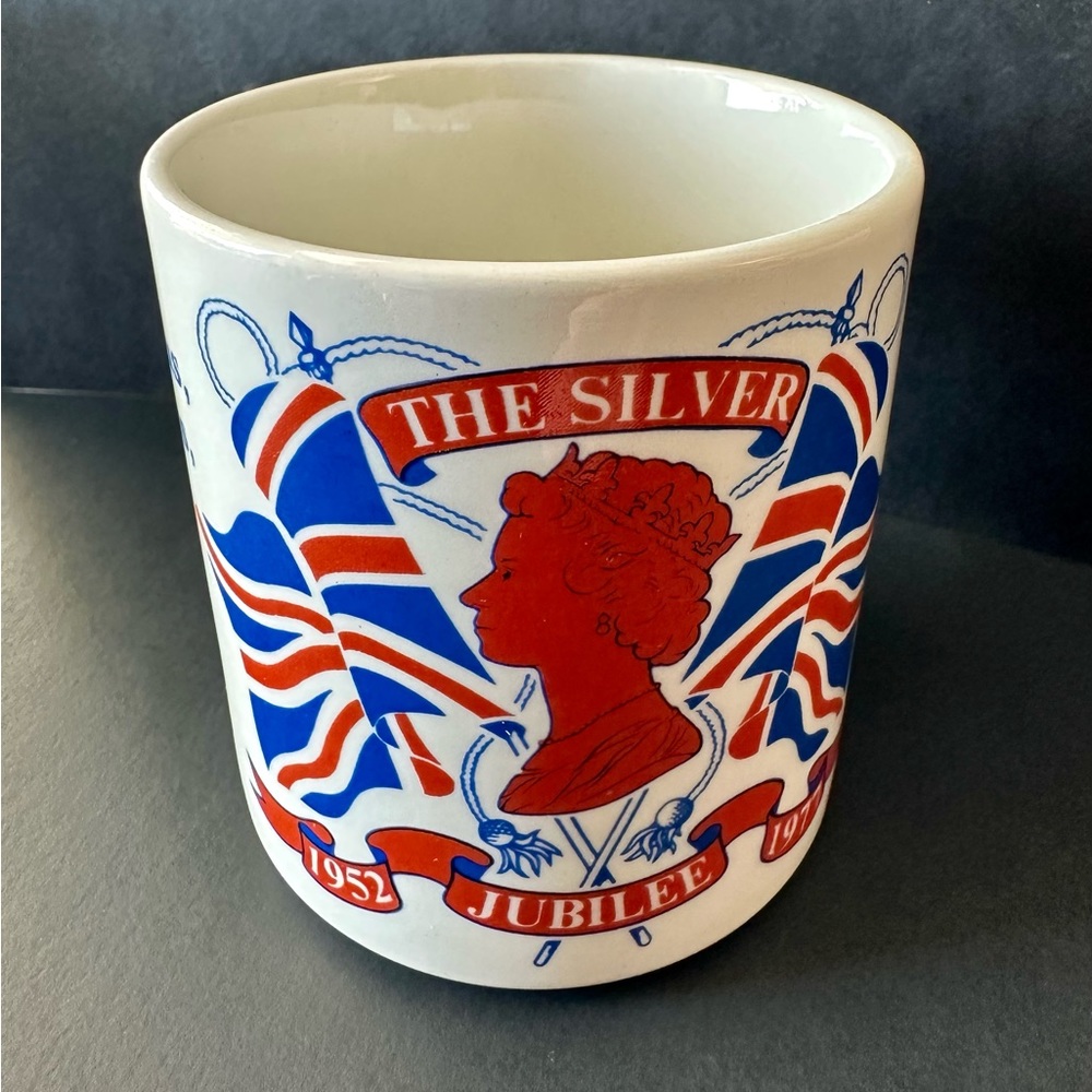 Queen Elizabeth II Silver Jubilee Mug 1952 to 1977